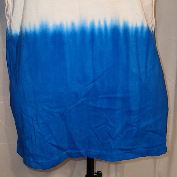 Levi's red white blue shirt - Picture 11 of 16